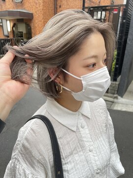 トレス(TRESS) ブロンドベージュ　ミルクティーベージュ　外国人風