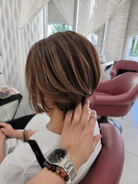 クオリス 上福岡店(QUALIS) ショートカット/ショートグラデーション/前下がり/40代50代60代/