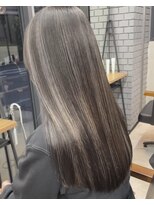 イキプラスディードットログ 大和八木駅前店(ikii+D.Log) ハイライトカラー ストレート バレイヤージュ