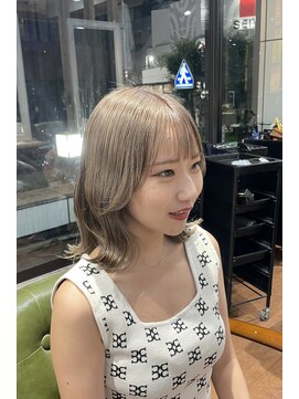 ヘア ライフ ワイレア(HAIR LIFE Wailea) MITSUI【くびれヘア×ハイトーン】