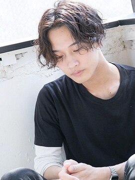 ディッセンバー 神宮前(December) ★アッシュブラックニュアンスパーマ メンズカット 波巻き