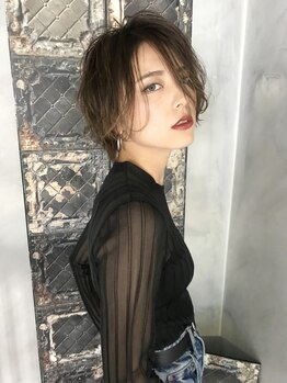 ハウス(HAUS.)の写真/オシャレ大好き女子にオススメ★創り込み過ぎないショートスタイルにチェンジ！鏡を見るのが楽しくなる☆