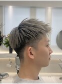 ハイトーングレージュ 王道アップバングベリーショート