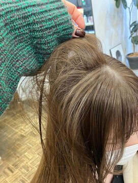 ヘアーアイスカルテット(HAIR ICI QUARTET) 大人美人オリーブベージュブリーチなし透明感レイヤーロング