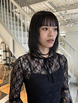 グリーン(green) リナ　ミディアムレイヤーと艶々ダークカラー