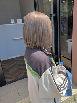 シエカ(C.eka) ボブ/透明感カラー