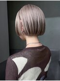 ボブホワイトグレージュショート顔周りレイヤー_ba547961