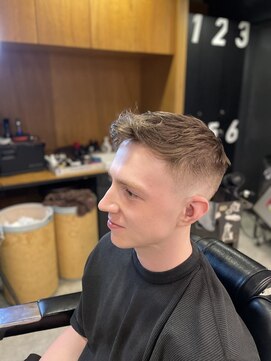 フランクスバーバー アンド ビアークラブ(FRANK'S BARBER and BEER CLUB) スキンフェード