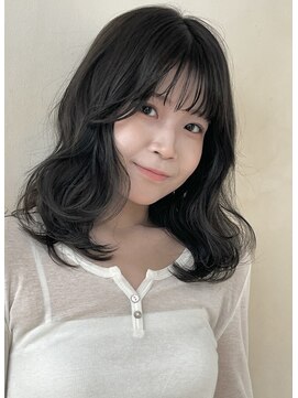 ザック ヴィ(ZACC  vie) ミディアムレイヤー／赤み消しカラー/オリーブグレージュ