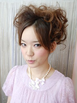 アンニュイソノラビーエイチエフ(an=nui SONO+RA B.H.F) ハートのシルウェットが”キュート”なヘアセット♪