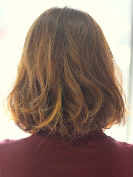 アンビエンテ(ambiente) 無造作ウェーブ＃肩上ボブ＃ショートボブ