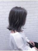 肩下ミディアム外ハネボブアッシュカラー【chou-chou 北林夏実】