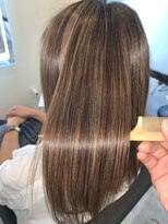 アールサロン アオヤマ(Rr SALON AOYAMA) ストレートプラチナミネコラ