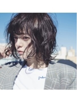 ミットバイツリー 新宿南口(mit by tree) razyウェーブくすみブルーネビージュニュアンスボブ