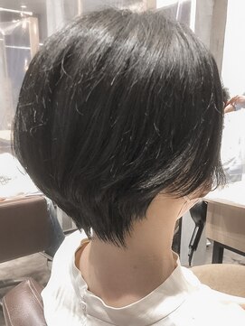 ビースリー ロア 黒髪ハンサムショート 2022/5/12