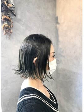 ハグ ニシコヤマ アトリエ(hug nishikoyama atelier) 外ハネボブ切りっぱなしボブ美髪イメチェンミニボブ小顔