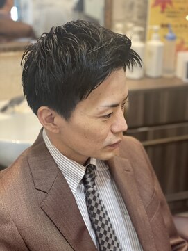 ミリオンバックス 上野(Million Bucks) スキンフェードアップバング