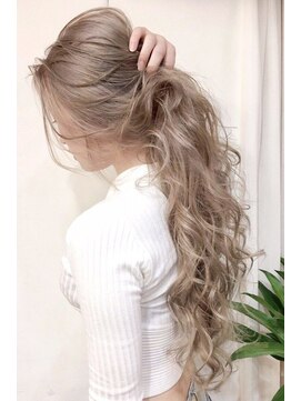 リア 大阪梅田(Ria) ~上げてもカワイイ外国人風ハイグレージュ~【Ria 大阪 梅田】