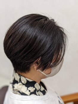 シーズンプラス(SEASON PLUS)の写真/40代以上女性に人気★信頼できる高いカット技術であなたに似合うショートヘアをご提案！自宅での再現性も◎