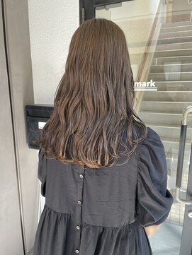 アマーク(a mark) 【小川　結女花】透明感たっぷりbeige