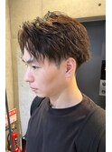 センターパート七三ツーブロックソフトツイストパーマ