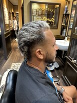ヒロギンザバーバーショップ 大宮店(HIRO GINZA BARBER SHOP)&nbsp;スキンフェード　シルバーメッシュ