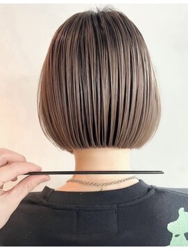 ジルブラン(JIL BLAN) ハイライトバレイヤージュダブルカラーショートカット30代40代