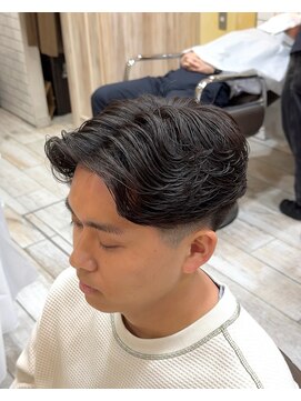 グルーマーズトウキョウ(GROOMER/S TOKYO) ラフカール ニュアンスパーマ フェード 海外風 メンズパーマ
