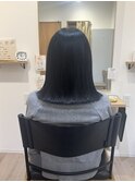 切りっぱなしミディアムボブ