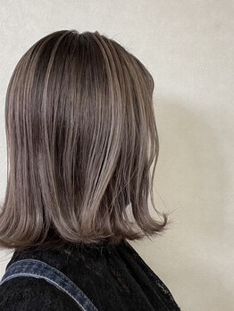 【福山/三吉】透明感のあるカラーで、あなただけの髪色でおしゃれを楽しむ♪周りの視線を独り占め★