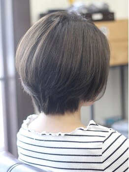 有名店で培ったテクニック×完全マンツーマンであなたの個性を引き出します！髪のお悩みもじっくり相談OK◎