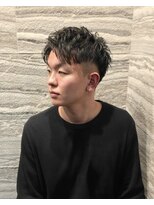 トリム 渋谷(trim.)&nbsp;サーフカール/刈り上げセンターパート/ブルーブラック[渋谷]