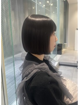 ガリカ 大名(Gallica) 上品な黒髪ショートボブ