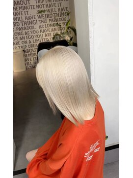 スワイ(SWAY) ホワイトカラー/岡山/ケアブリーチ/ダブルカラーハイトーンカラ