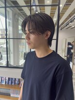 ホワイト(WHITE)&nbsp;センターパート　ニュアンスパーマ
