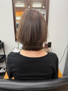 モデロ(Modelo) くびれボブで叶える大人の軽やか美シルエット