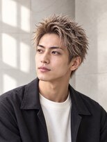 ORO MEN'S 緑地公園【オーロ/メンズ/眉毛/アイブロウ/メンズカット/メンズパーマ】&nbsp;【ブリーチカラー】ミルクティーベージュスパイキーショート