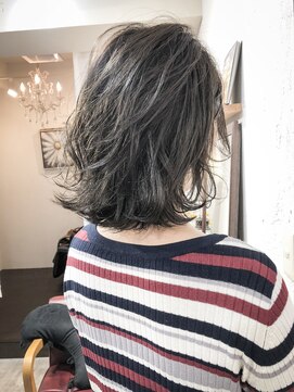 ヘアーアンドアトリエ マール(Hair&Atelier Marl) 【Marl】シルバーグレージュの抜け感セミディ♪