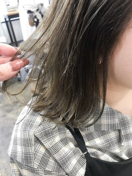 アクトゥス(AEQUITAS) ケアブリーチ×オリーブグレージュ