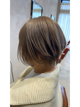 クルニエ(crenier) ●crenierで作るハイトーンショート●