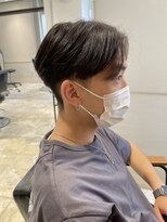 ラフスタイリング刈り上げナチュラルショートセンターパート