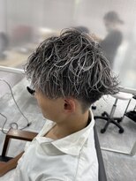 ヘアデザイン ゴドバン(Hair Design Gdobant) #ホワイトメッシュ#ハイライト#マッシュ#刈り上げ#メンズ