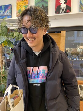 フイ 代々木(Hui) メンズ/アップバング/ツーブロックマッシュ/束間ショート波巻き