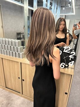 キング 枚方店(K!ng) 【枚方、高槻、梅田】ホワイトハイライト