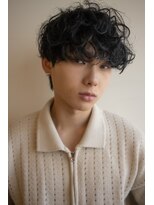 ミラバイグリーン(Mira by green)&nbsp;波巻きスパイラルツイストスパイラル黒髪無造作パーマ