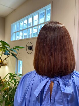 タナココロ 新丸子 バイ ムーン 武蔵小杉(tanacocolo by moon) 12月ブルージュ/ツヤ髪スタイル/イヤリングカラー/ショートボブ