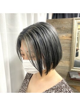 ムク(:muku) 黒×シルバーのハイライトデザイン【：muku】