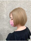 艶ボブベージュ