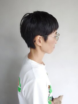 ラトリエコンタン(L´atelier Content) 30代・40代・50代におすすめ　黒髪ベリーショート