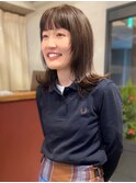 外ハネミディアム　顔周りレイヤーカット　アッシュベージュ